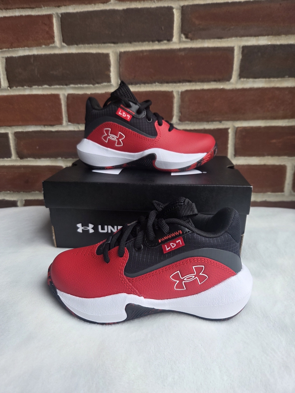 Under Armour UA PS Lockdown 7 Kids Basketball Shoes Red Black Size 11K